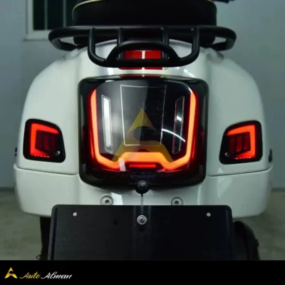 vespa gts tail light